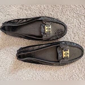 Tory Burch Kendrick driving loafers black patten leather with gold tone logo